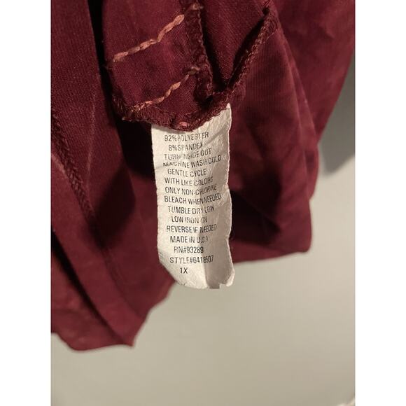 Only Nine Womens Top Size 1X Maroon Burnout Floral Embroidered Sequin Whimsigoth - Picture 5 of 8